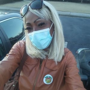 Meet your Posher, Hall